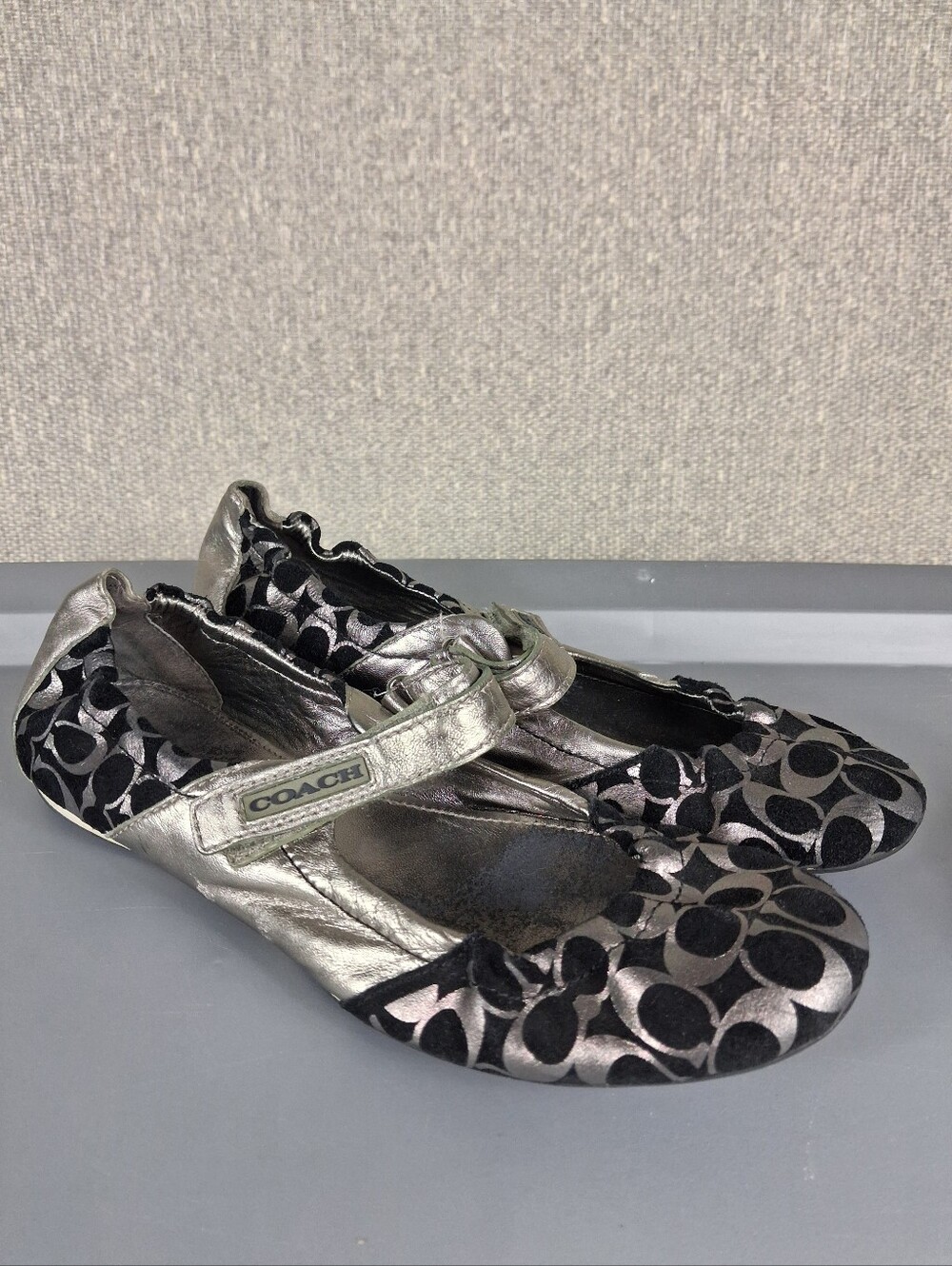 Coach Signature Caryl Mary Jane Flats Womens 9.5 Metallic Silver Black Hook Loop